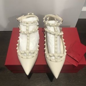 NIB Valentino Rockstuds Caged Flats, 35.5,Ivory